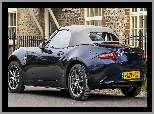 Bok, Mazda MX-5, Tył